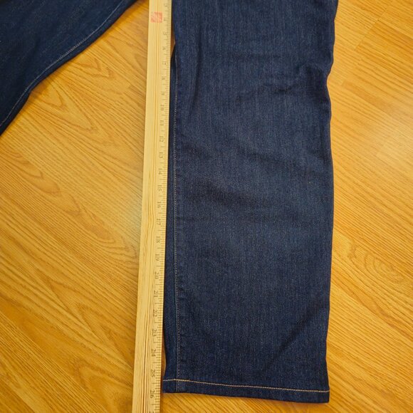 Old Navy Wow Loose fit high rise dark wash Jeans womens size 14 ( 34x26 ) - Picture 10 of 11